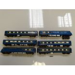 OO GAUGE: A KITMASTER KIT BUILT MIDLAND BLUE PULLMAN TRAIN - MOTORISED WITH A TRI-ANG BOGIE -