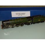 OO GAUGE: TRIX RAILWAYS: A BRITANNIA CLASS STEAM LOCOMOTIVE WITH TENDER - NUMBERED 70000 NAMED '