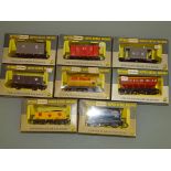 OO GAUGE: WRENN RAILWAYS: A QUANTITY OF WRENN WAGONS AS LOTTED VG/E IN F/G BOXES (8)