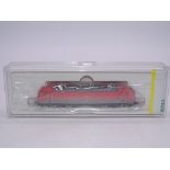 N GAUGE: A TRIX 12792 GERMAN BR189 ELECTRIC LOCOMOTIVE IN DB RED LIVERY, DCC READY - E IN VG BOX