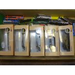 A GROUP OF N GAUGE MODERN BRITISH OUTLINE COACHES BY OXFORD DIECAST together with a quantity of