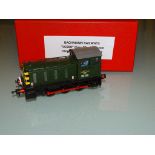 OO GAUGE RAILWAYS: A BACHMANN D2280 CLASS 04 DIESEL LOCOMOTIVE IN GREEN - G (SOME DAMAGE TO HAND