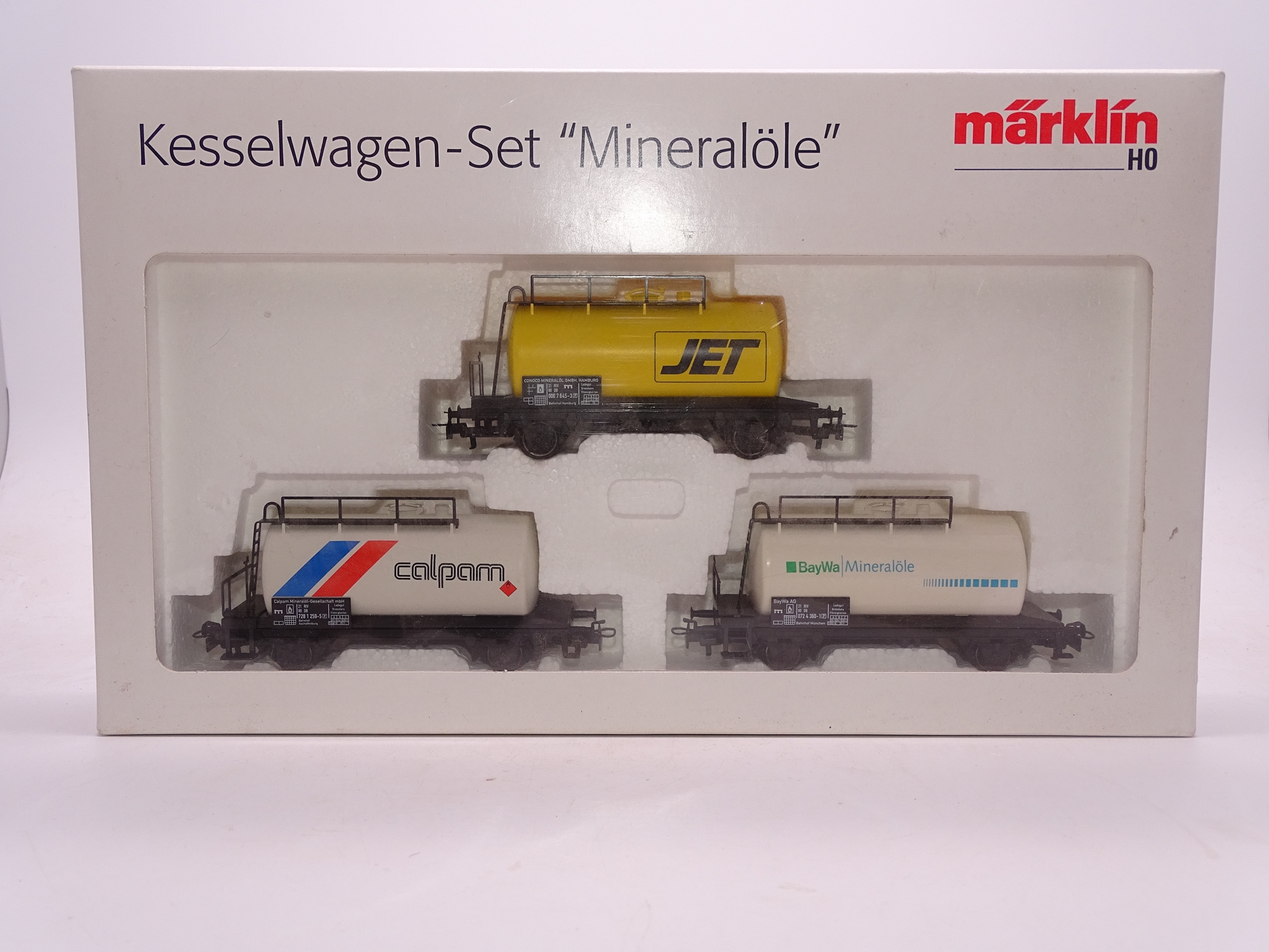 HO GAUGE - A Marklin triple tank wagon pack. E in