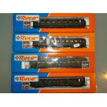 HO GAUGE - A group of Roco coaches in DB/DRG green