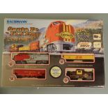 HO GAUGE - A Bachmann American outline Santa Fe Flyer train set. Appears complete. VG in G box