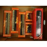 OO GAUGE - A tray of wagons and coaches by Hornby (6) VG-E in G-VG boxes