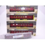 OO GAUGE - A group of Wrenn Pullman coaches, all i