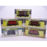 OO GAUGE - A group of rarer Wrenn Presflo and Pres