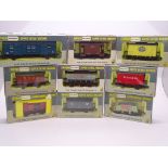 OO GAUGE - A group of Wrenn wagons as lotted. VG i