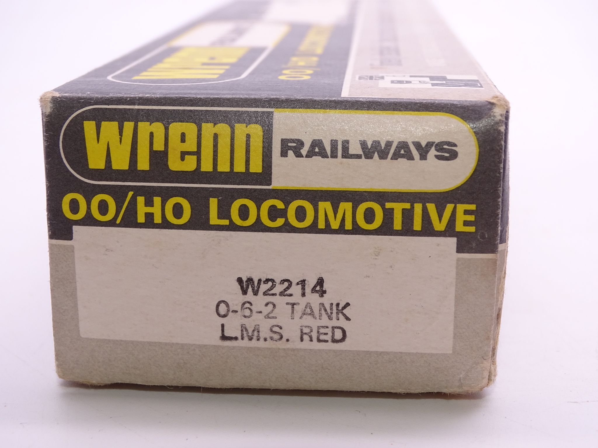 OO GAUGE - A Wrenn W2214 0-6-2 tank locomotive in - Image 2 of 2