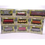 OO GAUGE - A group of Wrenn wagons as lotted. VG i