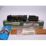 OO GAUGE - A Wrenn W2402 Battle of Britain class l