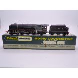 OO GAUGE - A Wrenn W2227 Duchess class locomotive