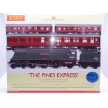 OO Gauge -A Hornby R2436 'The Pines Express' train pack including steam loco and 3 coaches - E,