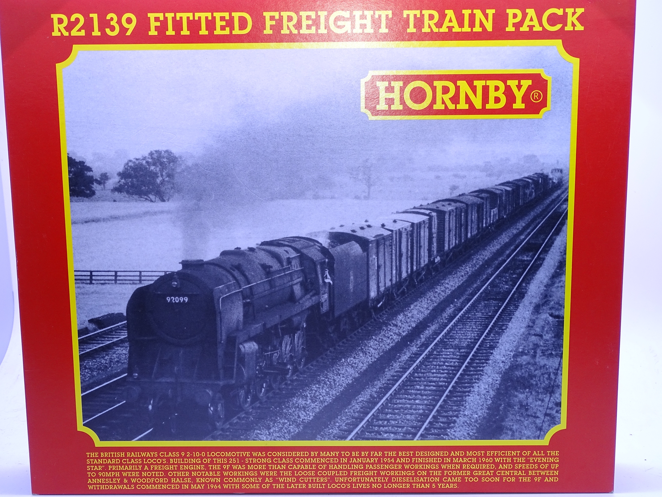 OO Gauge -A Hornby R2139 'Fitted Freight' train pack including steam loco and 5 wagons - E, unused