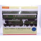 OO Gauge -A Hornby R2813 'Southern Suburban 1938' train pack including steam loco and 3 coaches - E,
