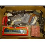 OO Gauge - A tray of rolling stock and accessories by Tri-Ang and others - F-G in F boxes, where