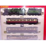 OO Gauge -A Hornby R2363M 'The Northumbrian' train pack including steam loco and 3 coaches - E,