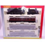 OO Gauge -A Hornby R887M 'The Thames-Forth Express' train pack including steam loco and 3