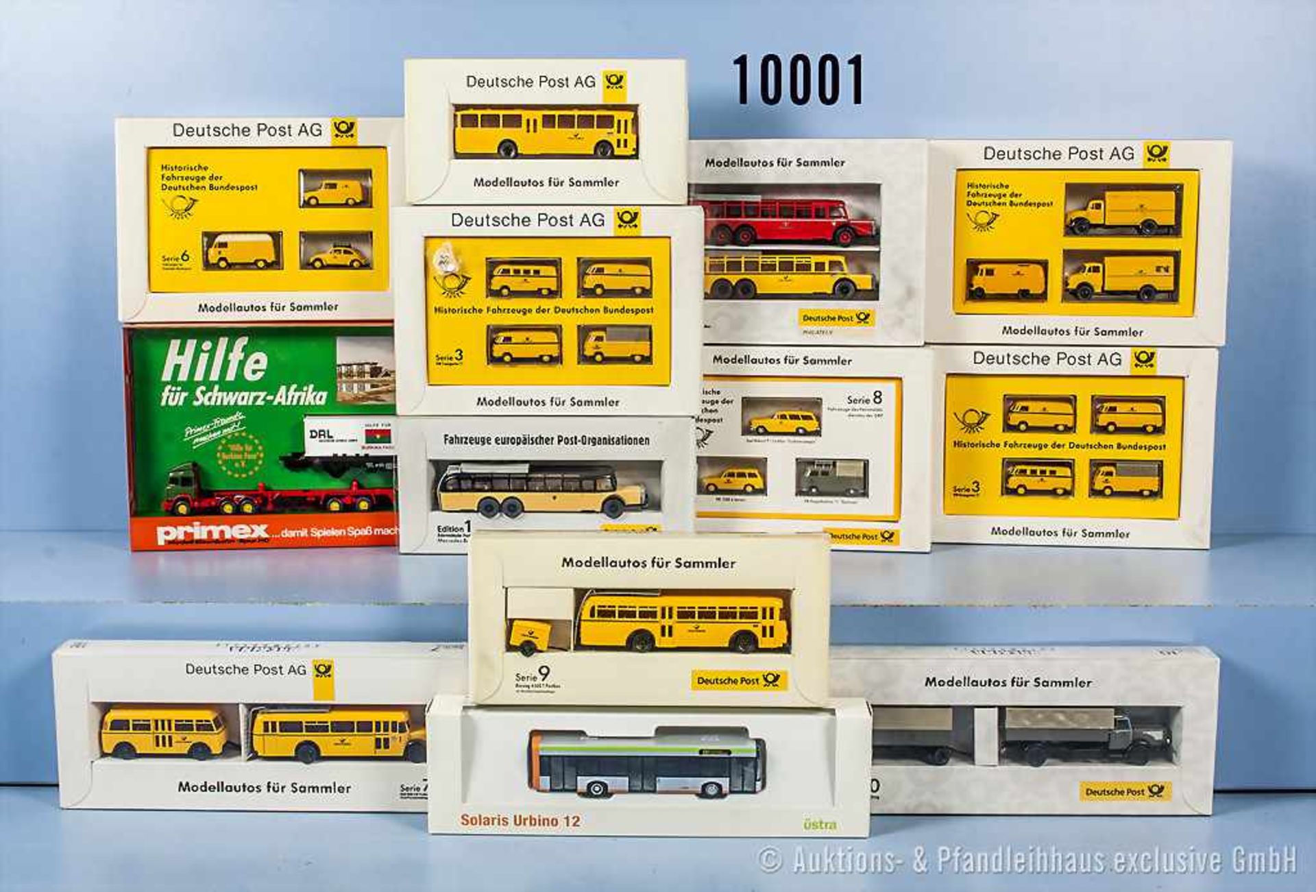 Konv. 27 H0 Modellfahrzeuge in 13 Setpackungen, überwiegen Post-Fahrzeuge, versch. Hersteller,