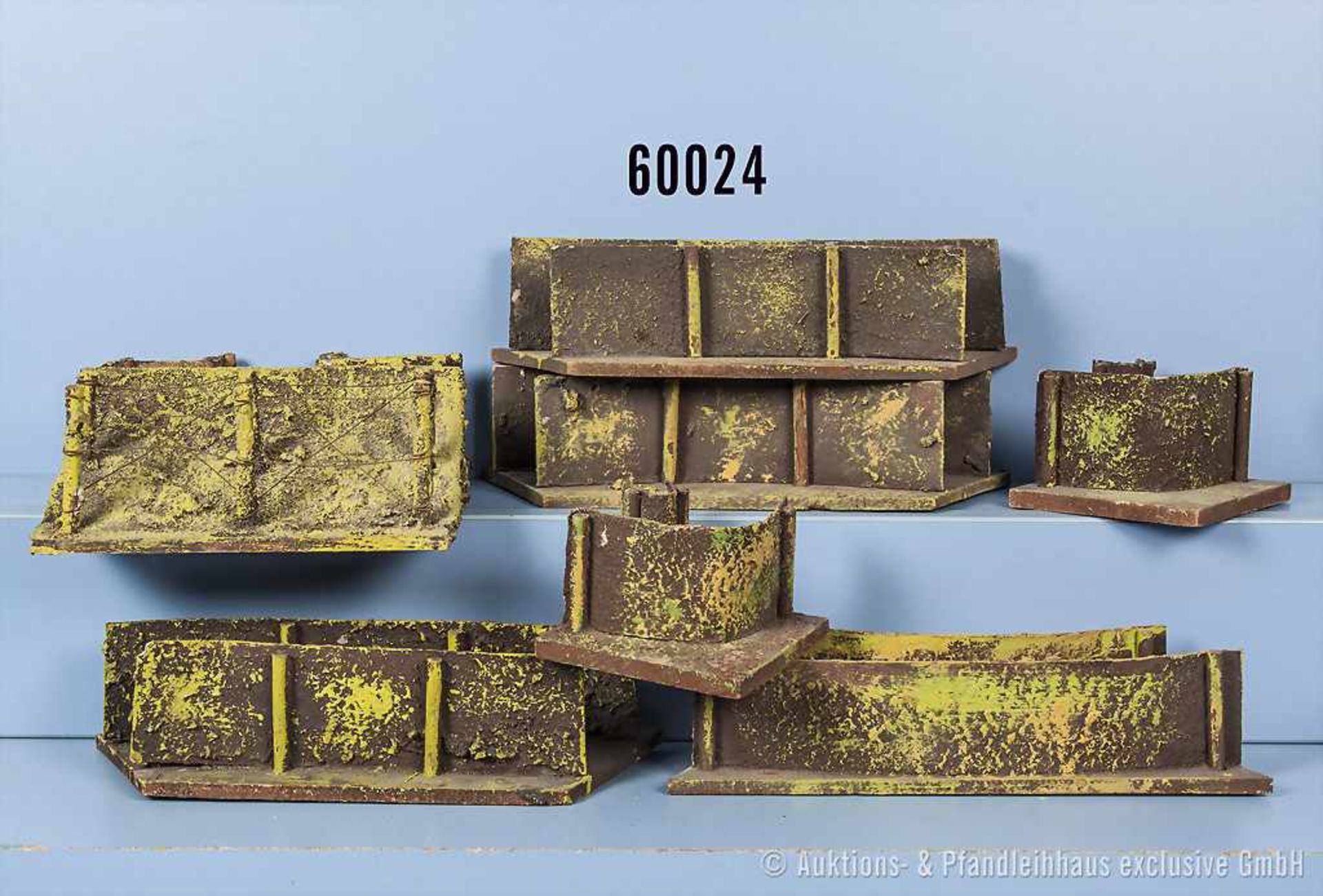 Konv. 7 Lineol Laufgraben- und Geländestücke, 3 Varianten, L bis 25 cm, Holz/Pappmache, teilweise