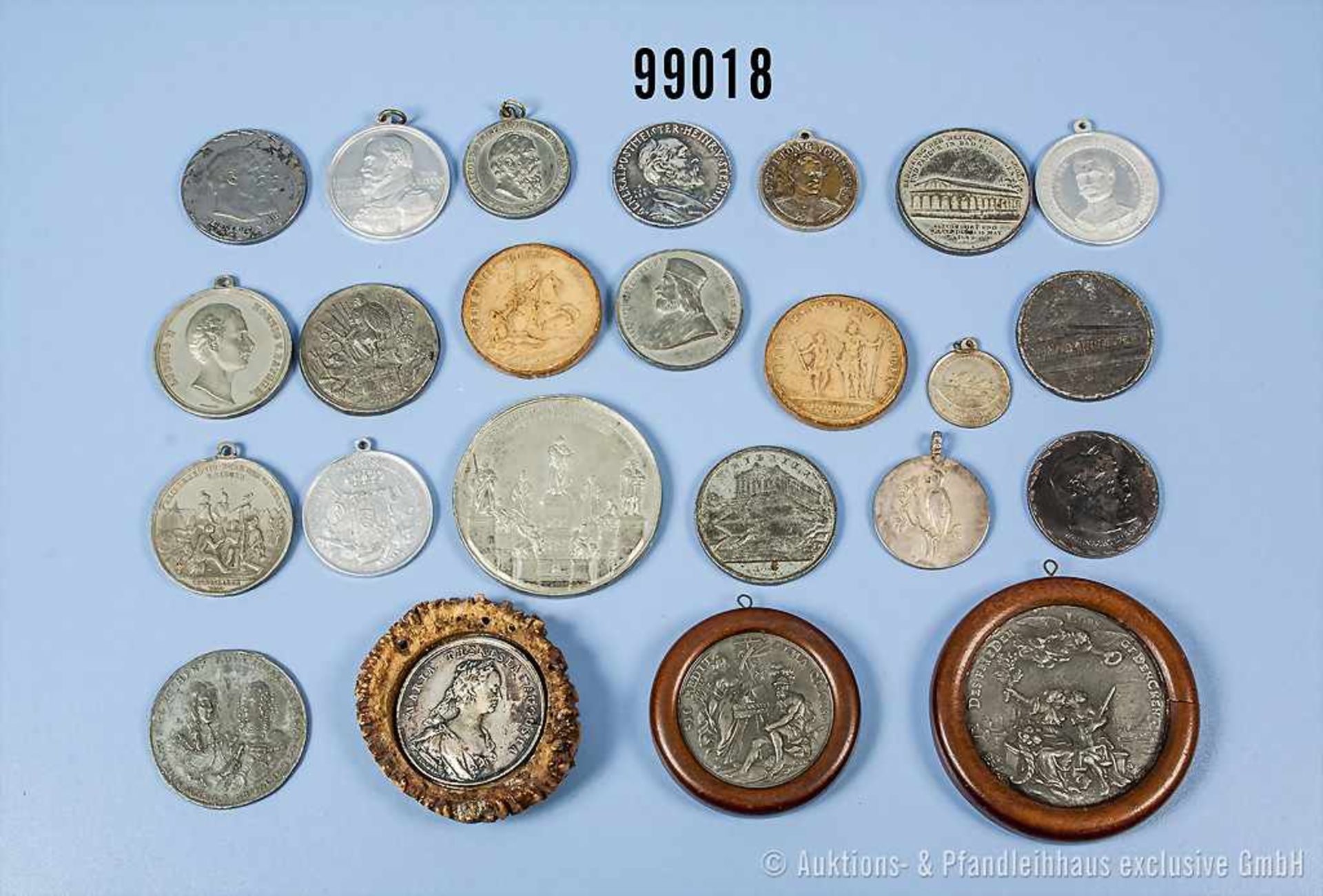 Konv. 24 Medaillen und Plaketten überwiegend Alt-Bayern, versch. Materialien, gemischter Zustand,