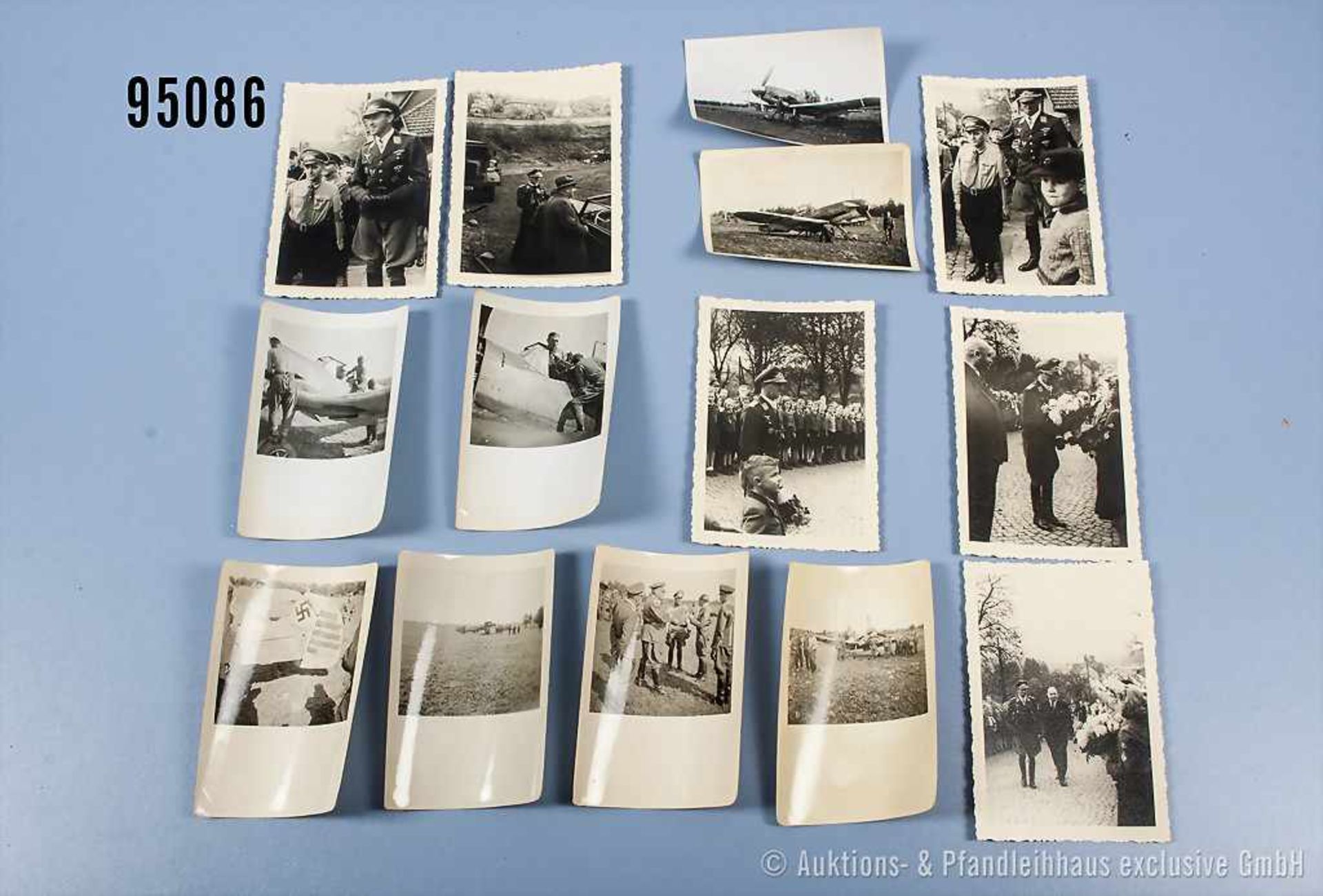 Konv. 6 Fotos des Jagdflieger und Brillantenträger Hermann Graf sowie 8 Fotos von Werner Mölders mit