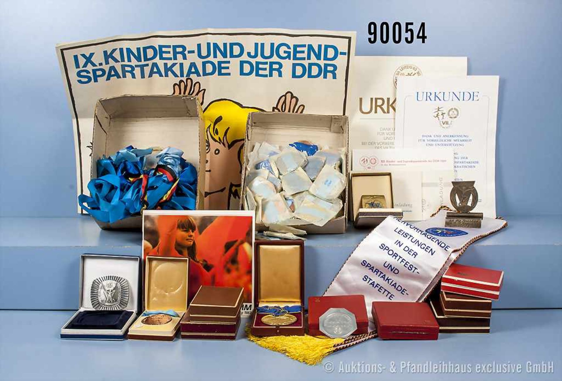 Konv. DDR Sportauszeichnungen, u. a. ca. 105 Siegermedaillen "Spartakiade und Turnfest Leipzig",