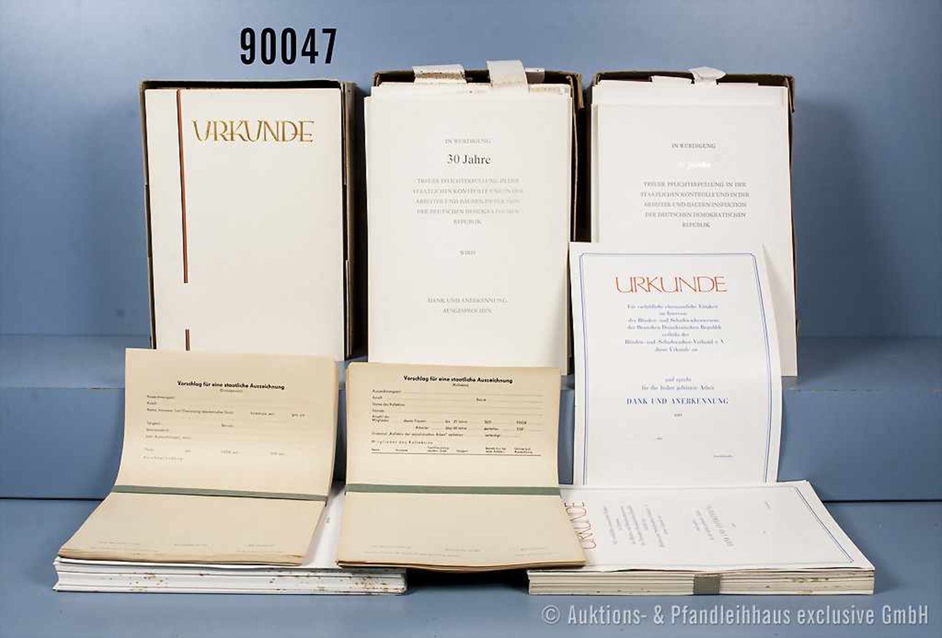 sehr umfangreiches Konvolut, mehr als 1500 blanko Urkunden versch. Organisationen der DDR, u. a.