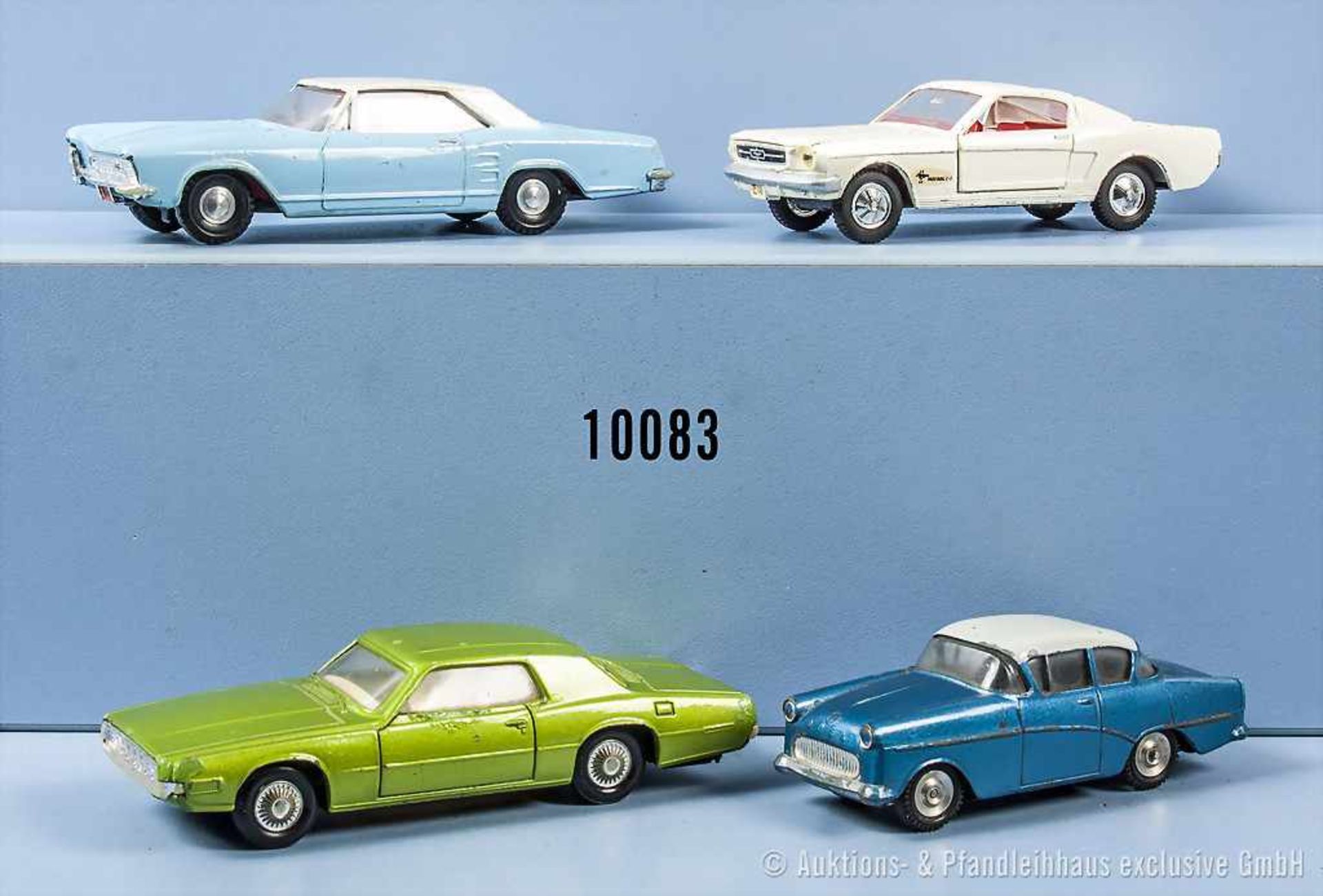 Konv. 4 Modellfahrzeuge Pkw, dabei 3 x Dinky Toys und 1 x Gama, Buick Riviera, Ford Mustang, Ford