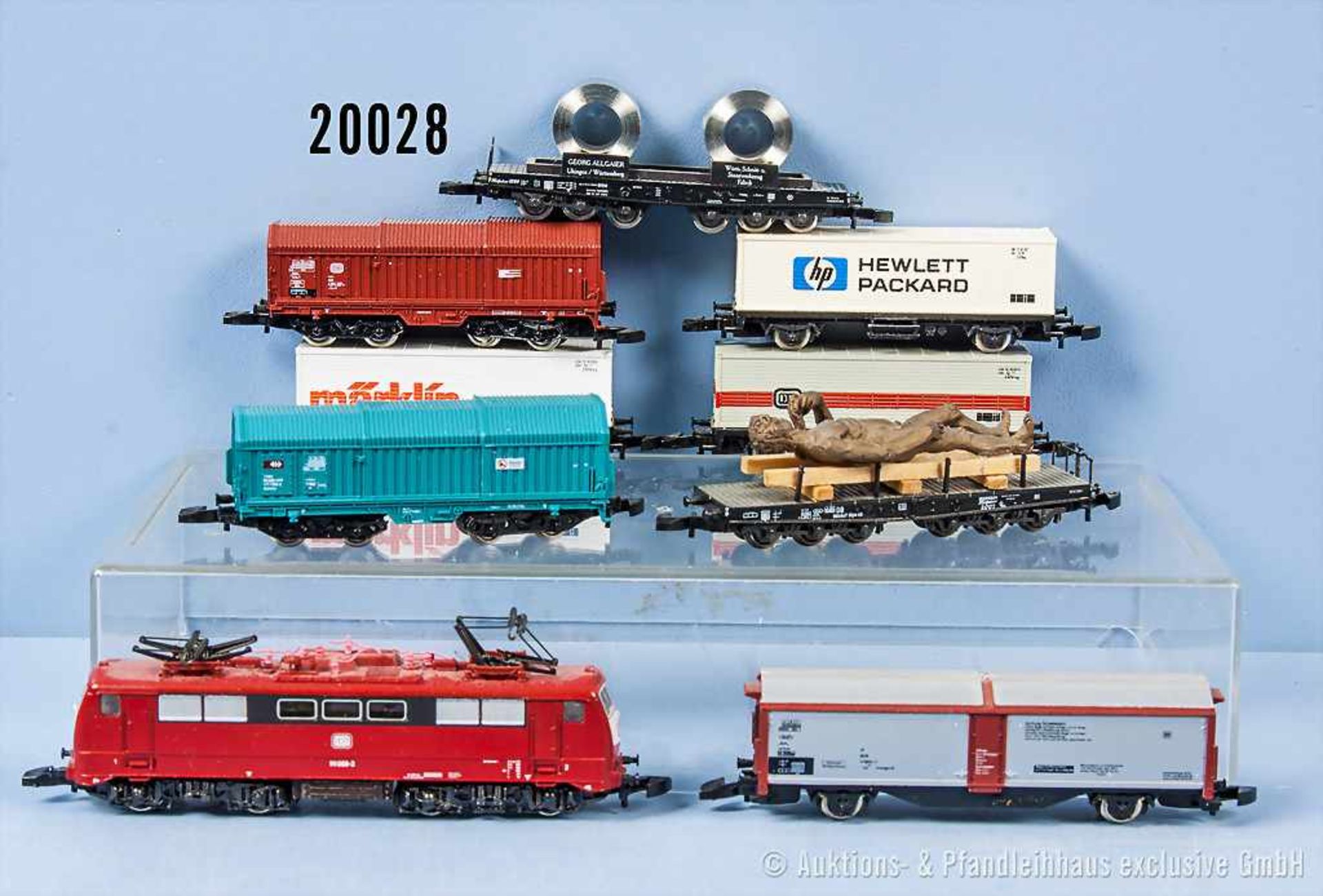 Konv. Märklin mini-club Spur Z Güterzug, dabei E-Lok der DB, BN 111 068-3, 3 Containertragwagen, 2