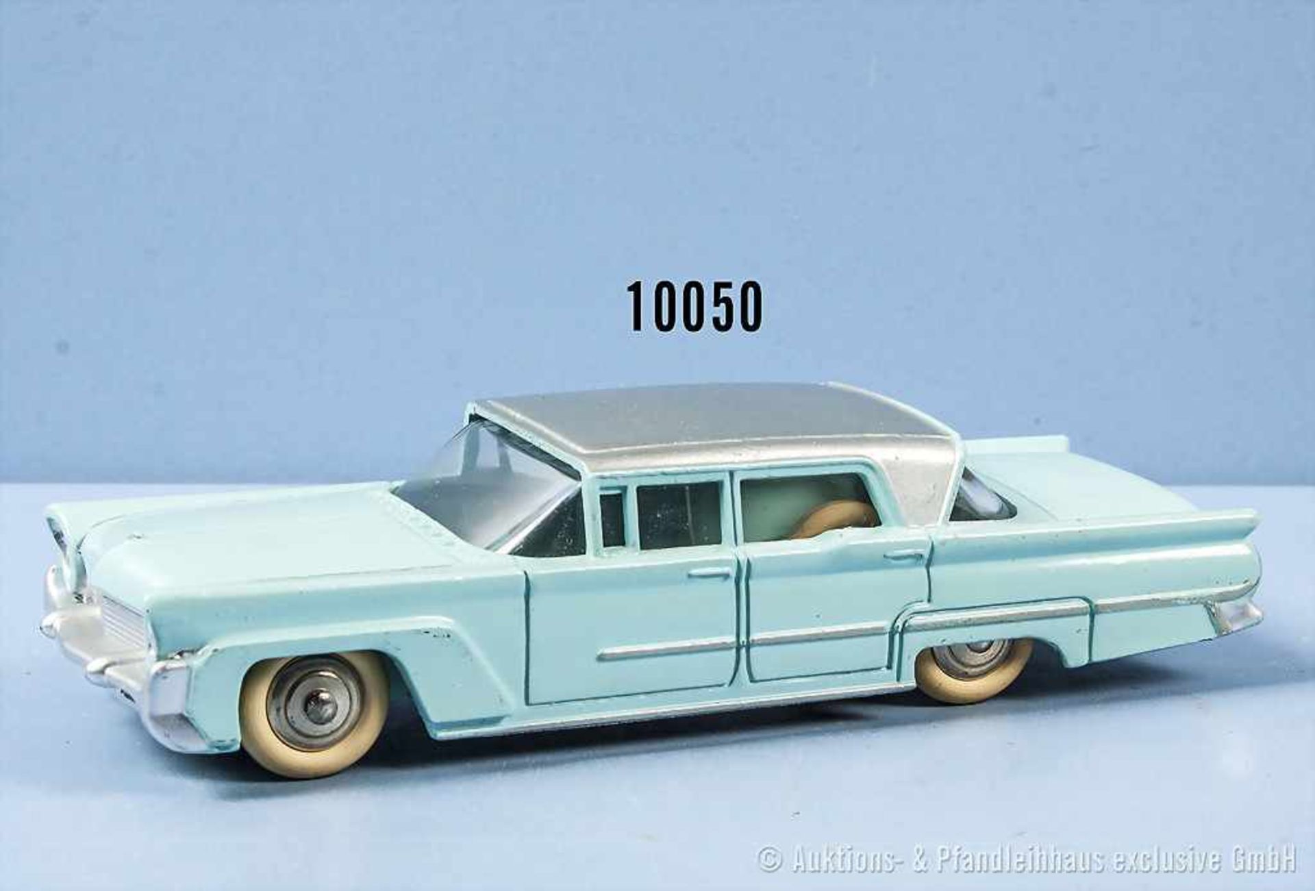 Dinky Toys 532 Lincoln Premiere, pastellblau lack. Metallgußausf., mit silbernem Dach, M 1:43,