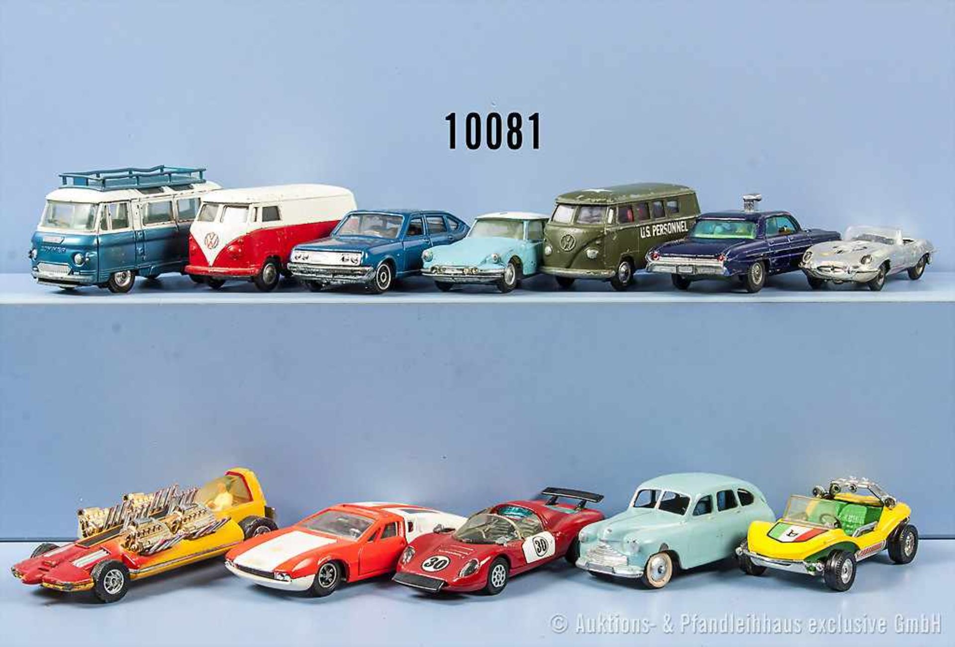 Konv. 12 Modellfahrzeuge, dabei Sportwagen, Oldtimer, VW-Busse usw., lack. Metallgußausf., M 1:43,