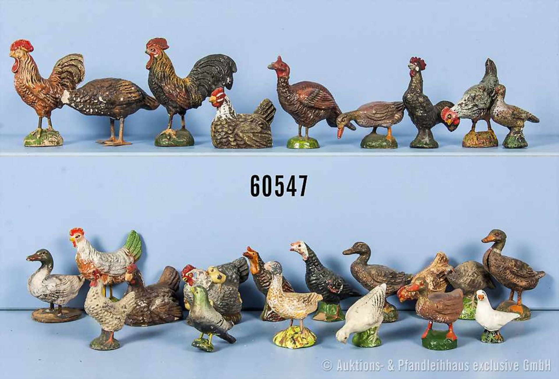 Konv. ca. 50 Federtiere, dabei Perlhühner, Hühner, Hähne, Puten, Tauben usw., h. M., H bis 7 cm,