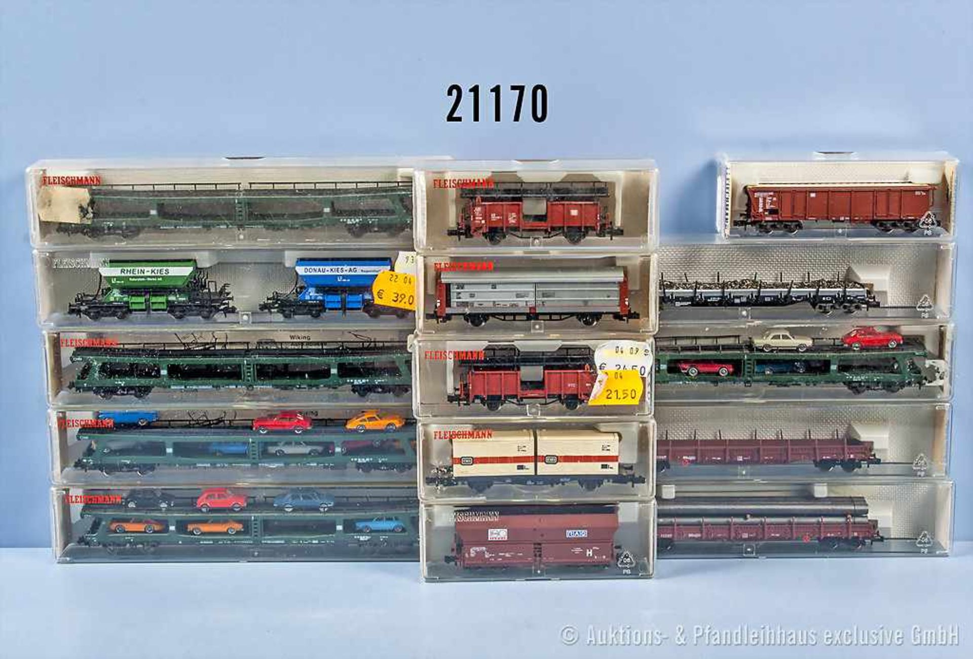 Konv. 16 Fleischmann Spur N Güterwagen, dabei 7 Autotransportwagen (3 x mit Pkw als Ladung), 3
