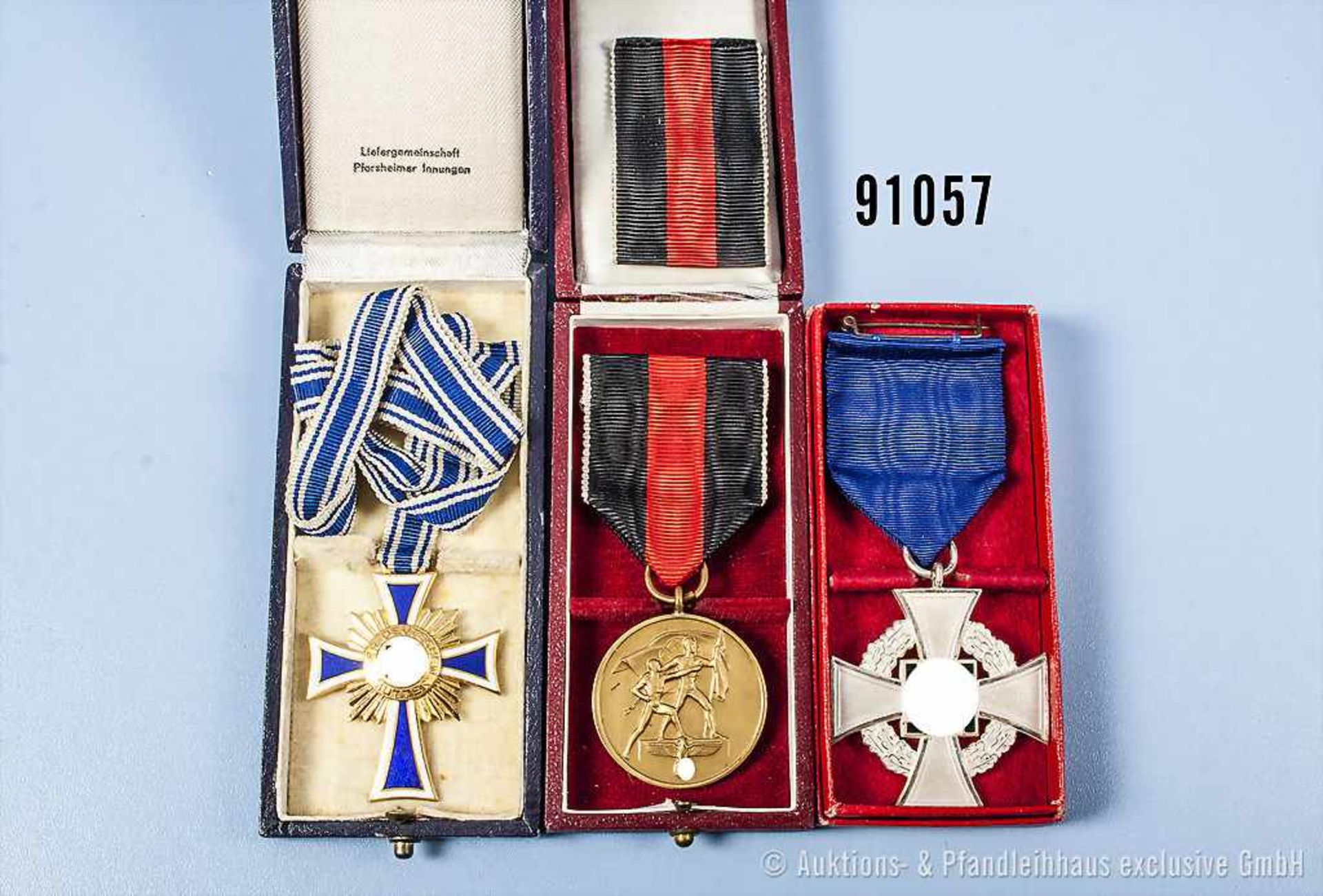 Konv. Sudetenlandmedaille mit Spange Prager Burg, Mutterkreuz in Gold sowie Treuedienst-Ehrenzeichen