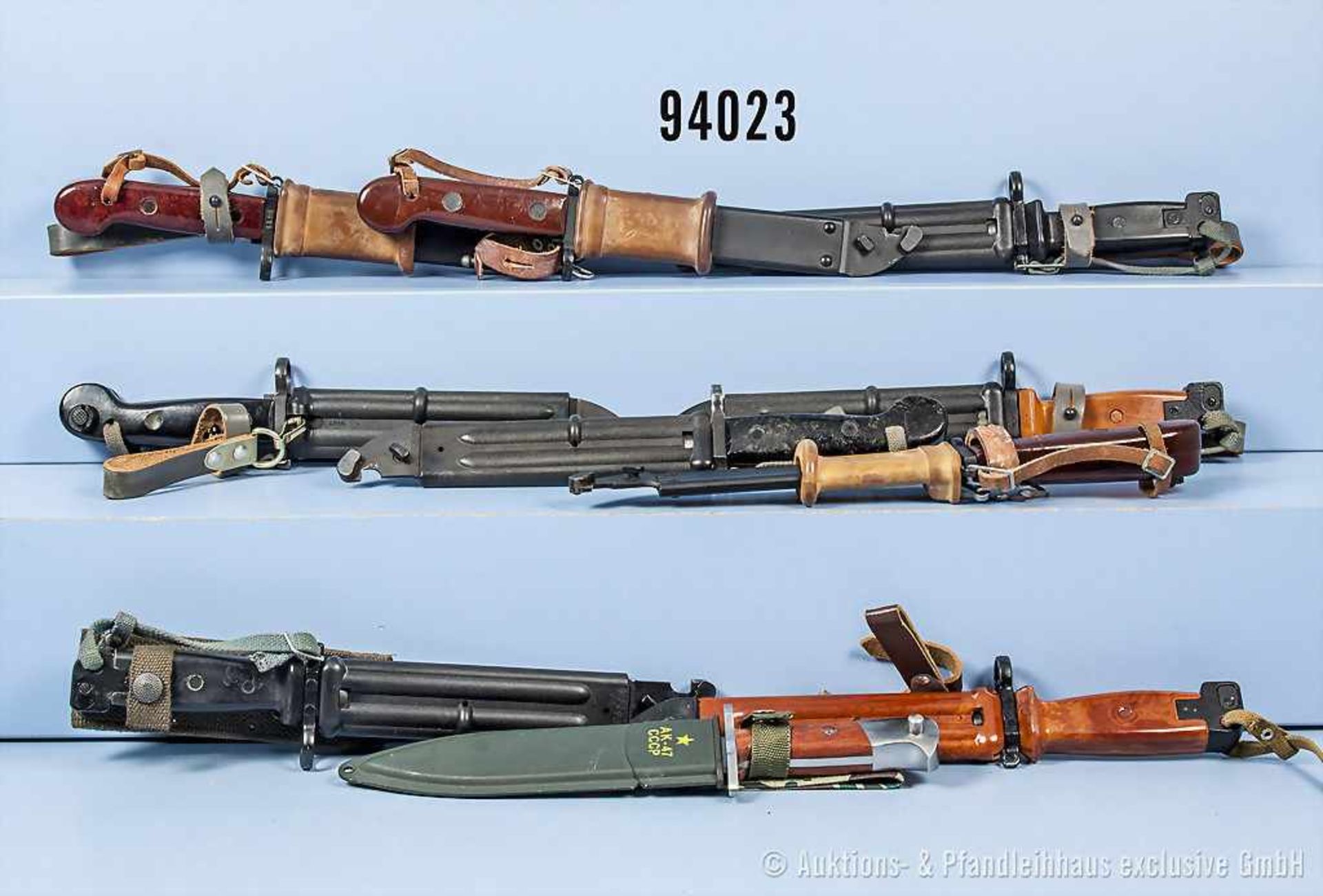 Konv. 10 Bajonette zum AK 47, versch. Ausführungen, L bis ca. 34 cm, gemischter Zustand,