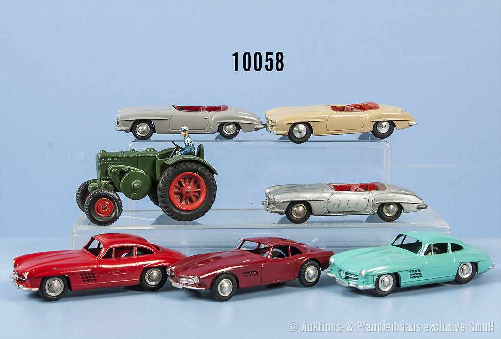 Konv. 7 Märklin Fahrzeuge, dabei 6 Mercedes SL, 3 x Cabrio, 3 x Coupe sowie Traktor, Gußausf., M ca.