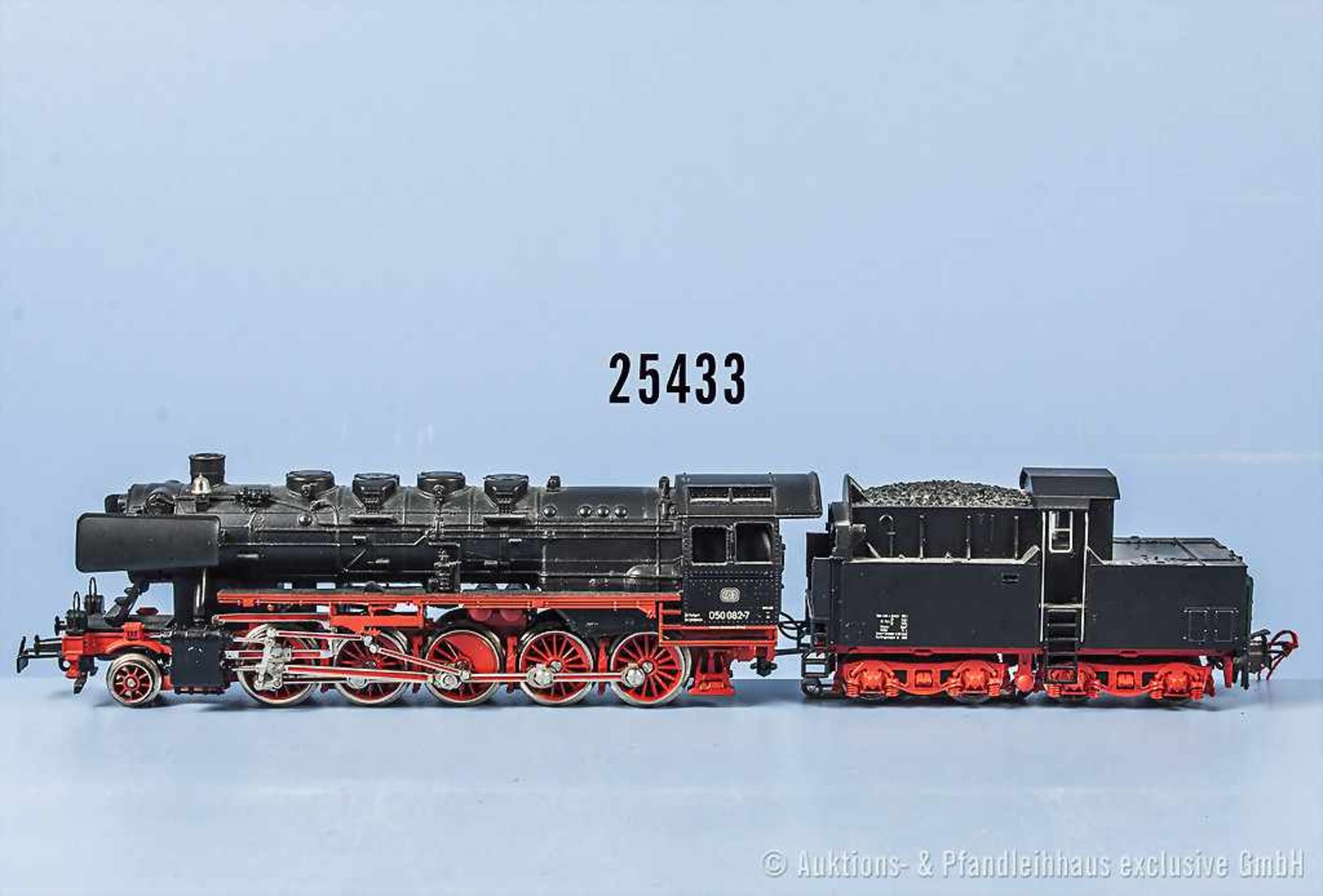 Märklin H0 Schlepptenderlok der DB, BN 050 082-7, Achsfolge 1'E, Tender 4-A, Zustand 1, verschmutzt