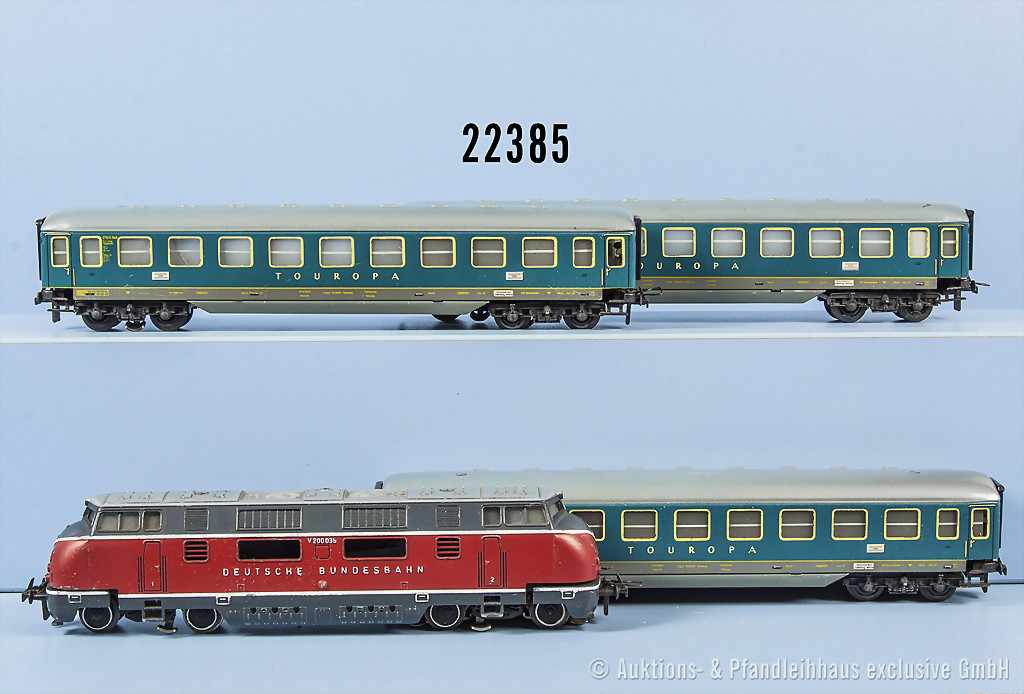 Konv. Trix Express H0 D-Zug, dabei Diesellok der DB, BN V200 035 (alle Maschinenraumfenster lose)