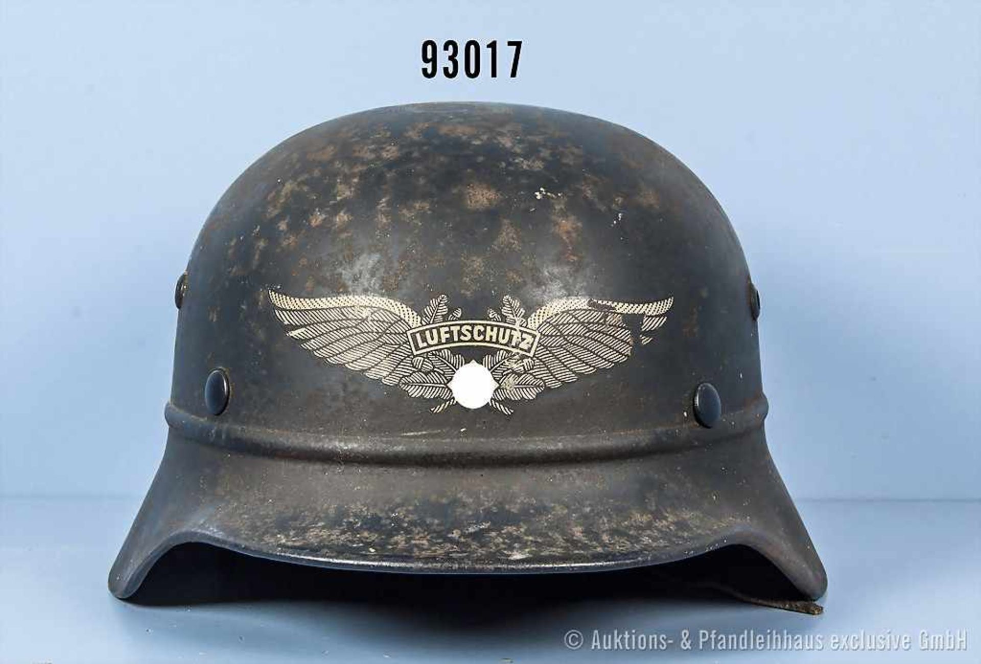 Reichsluftschutzbund Stahlhelm, sog. Kradmelderform, komplett mit Innenfutter, Kinnriemen und