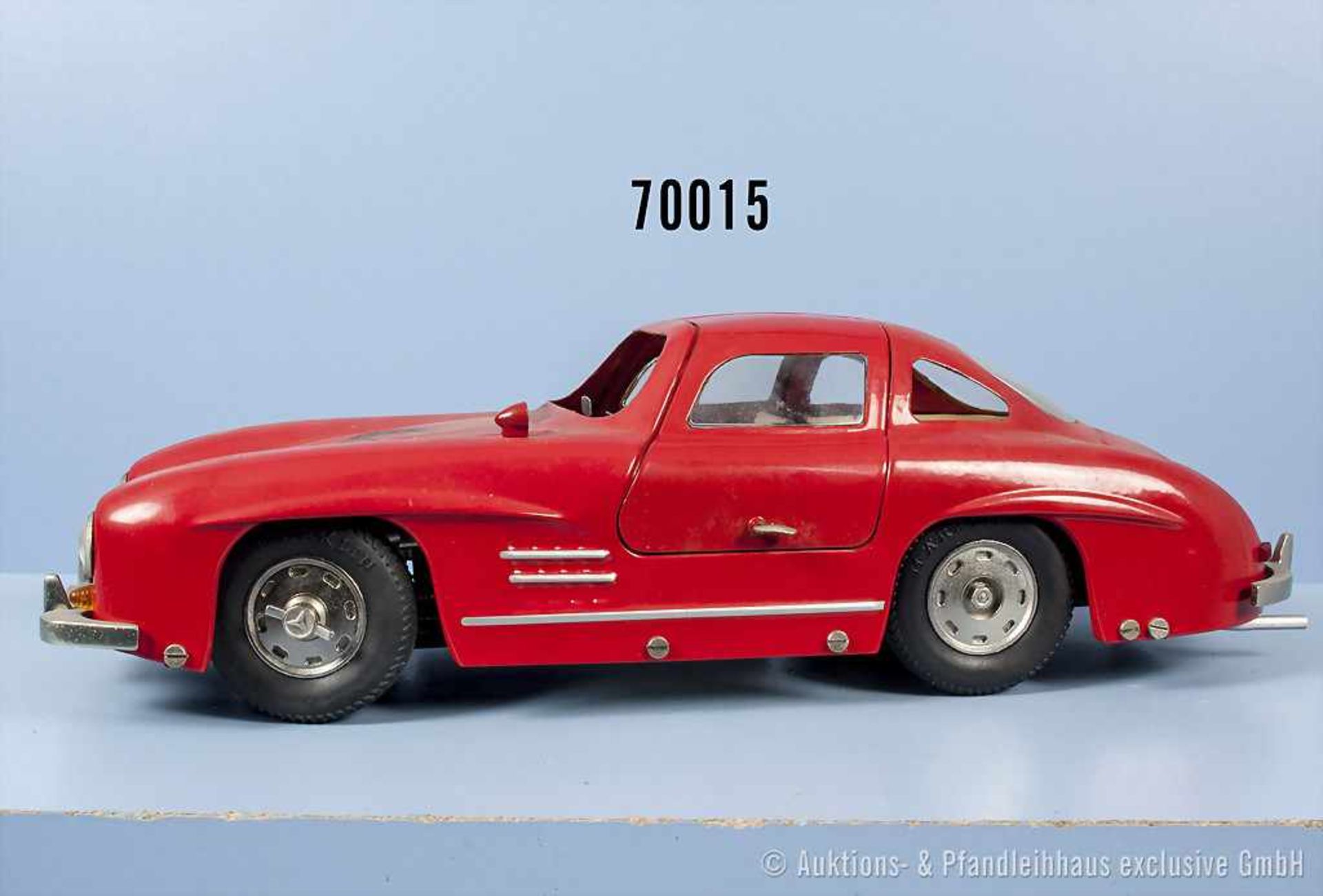 Märklin 81092 Mercedes Benz 300 SL Museumsmodell, rot, verschiedene Funktionen, L ca 33 cm,