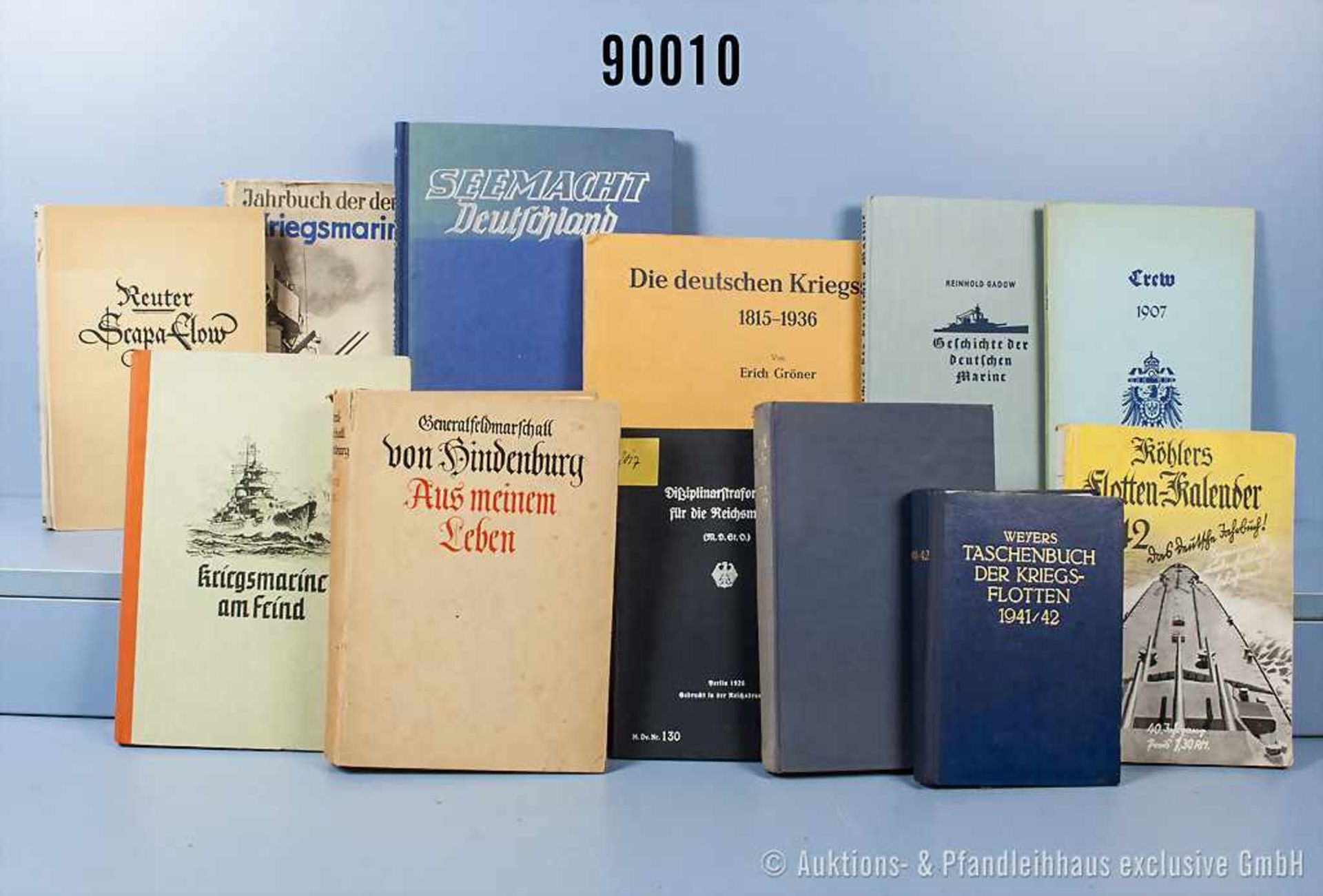 Konv. 12 militärhistorische Bücher aus der Bibliothek Otto Schniewinds, u. a. "Taschenbuch der