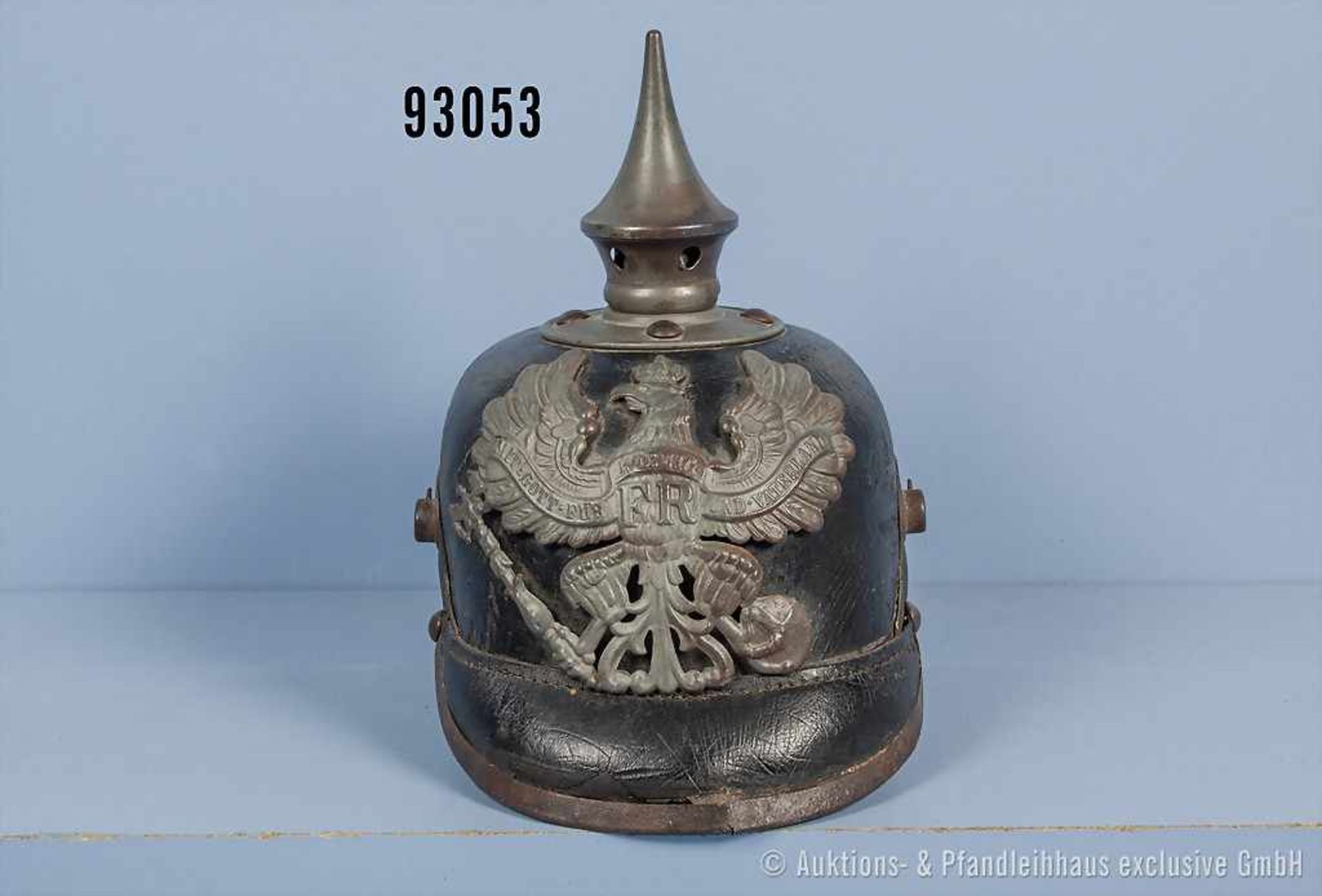 Preußen Pickelhaube für Mannschaften, feldgrau lack. Eisenbeschläge, Vorderschirmschiene