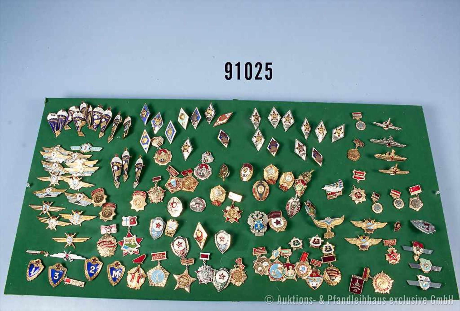 Konv. UdSSR, ca. 225 Solventenabzeichen militärischer Lehranstalten, Fallschirmspringer-Abzeichen, - Bild 2 aus 2