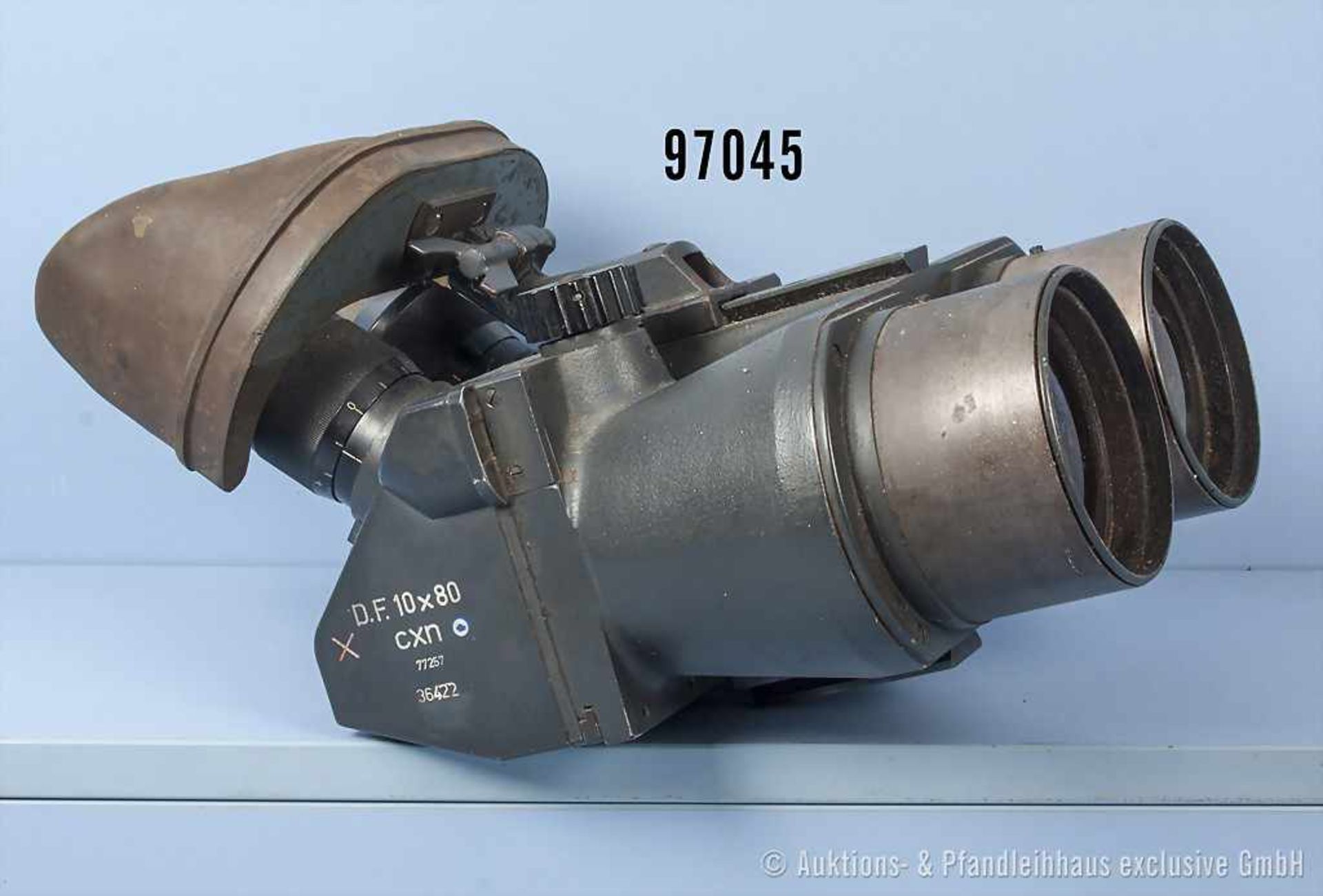 Flak Optik 2. WK, feldgrau lackiert, mit Herstellerbezeichnung "D.F. 10x80 cxn 77257 - 36422", mit