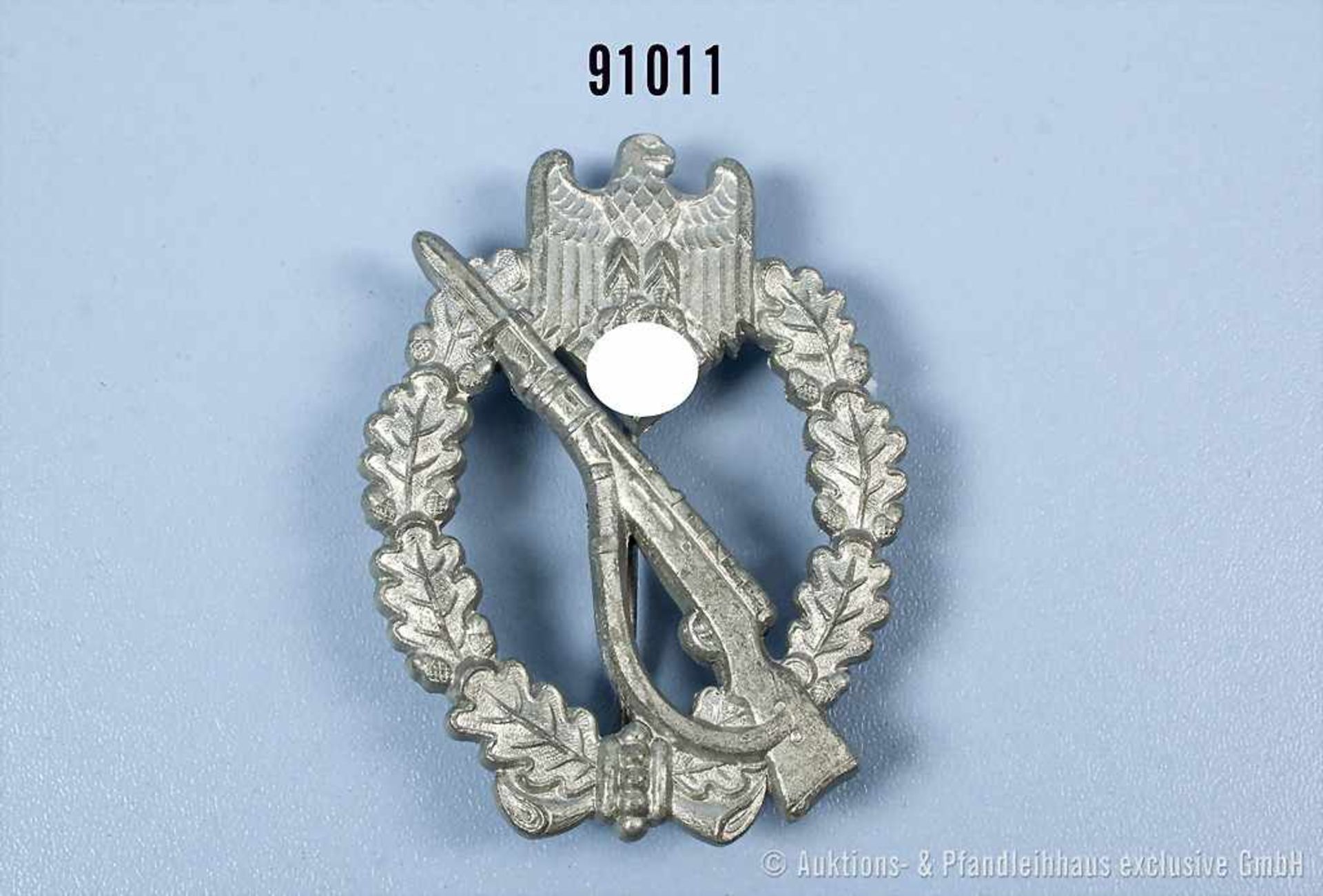 Infanterie-Sturmabzeichen in Silber, Zinkausf., Hersteller "L/56", guter Zustand mit Altersspuren- -