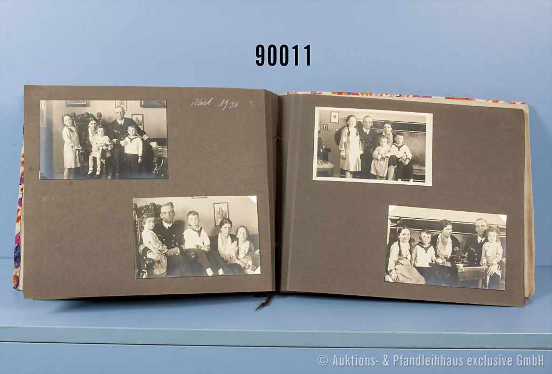 Fotoalbum 1932-1938 (ca. 32 x 24 cm) der Tochter Ursula Schniewind mit Aufnahmen der Familie