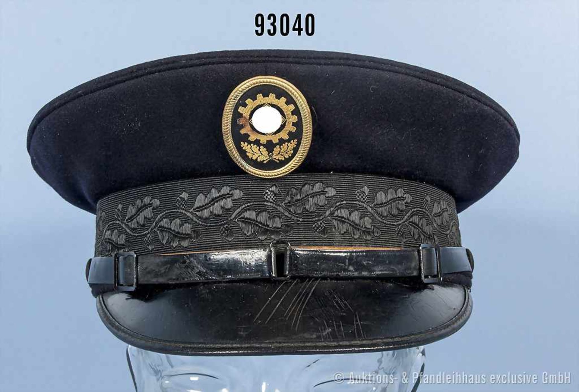 Schirmmütze DAF 3. Reich, dunkelblaues Tuch mit schwarzem eichenlaubdurchwirktem Besatzstreifen,