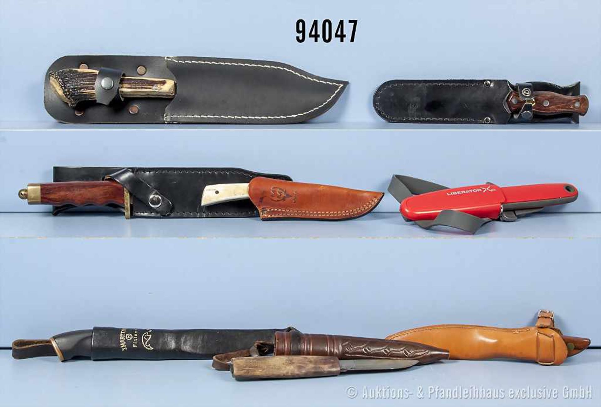 Konv. 8 überwiegend neuzeitliche Messer mit Scheiden, u. a. Finnendolche, Tauchermesser,